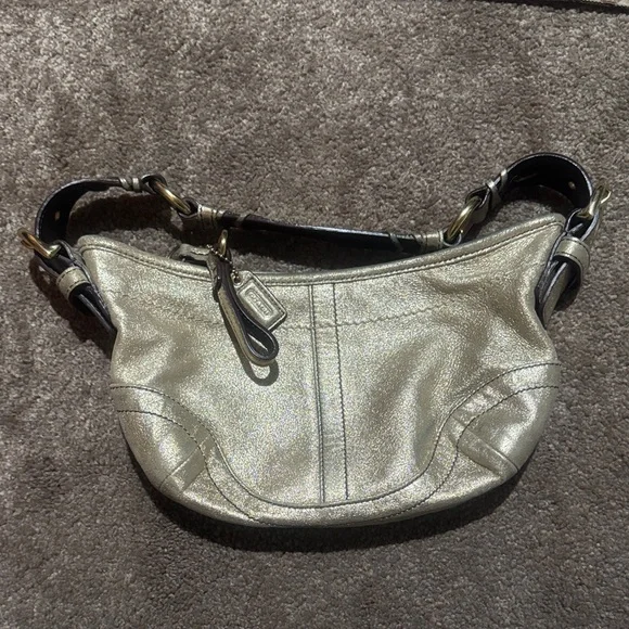Metallic Coach Gold Shoulder Bag with Matching Belt Vintage Inspired - Picture 2 of 8